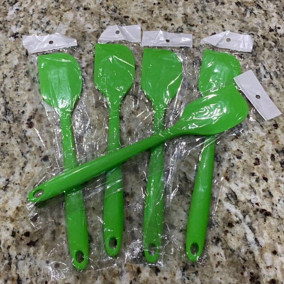 ๐5/$15 Food Grade Silicone Spatula in Spring Green, Large Size, Set of 5 - Picture 2 of 5